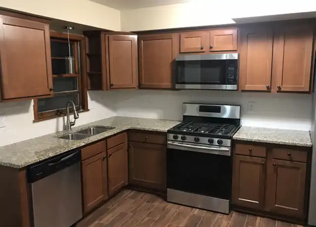Property at 443 13th Ave S, South Saint Paul, MN, 55075, 4 beds, 2 baths, [object Object]