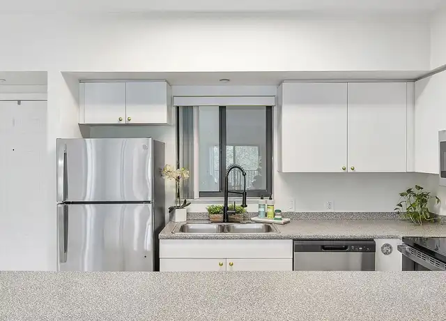 Property at 2105 Lavers Cir, Delray Beach, FL, 33444, 1 bed, 1 bath, [object Object]