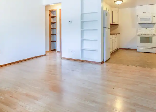 Property at 1401 Trailsway Unit 5, Madison, WI, 53704, 2 beds, 1 bath, [object Object]