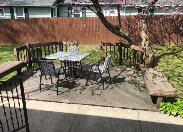 Property at 616 W Prairie St Unit C, Warsaw, IN, 46580, 2 beds, 1 bath, [object Object]