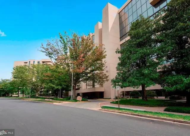 Property at 1101 S Arlington Ridge Rd #704, Arlington, VA, 22202, 2 beds, 2.5 baths, [object Object]