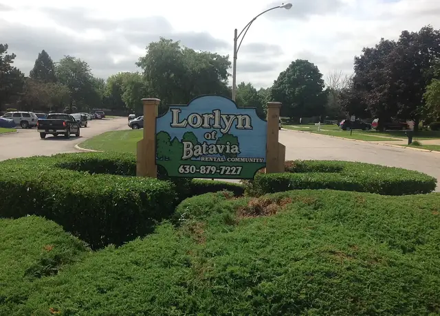 Photo of 1034 Lorlyn Cir, Batavia, IL 60510