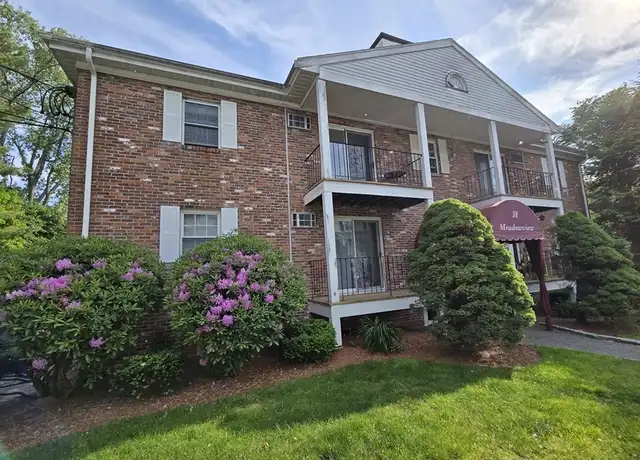 Property at 38 Bennett St Unit 3A, Wakefield, MA, 01880, 2 beds, 1 bath, [object Object]