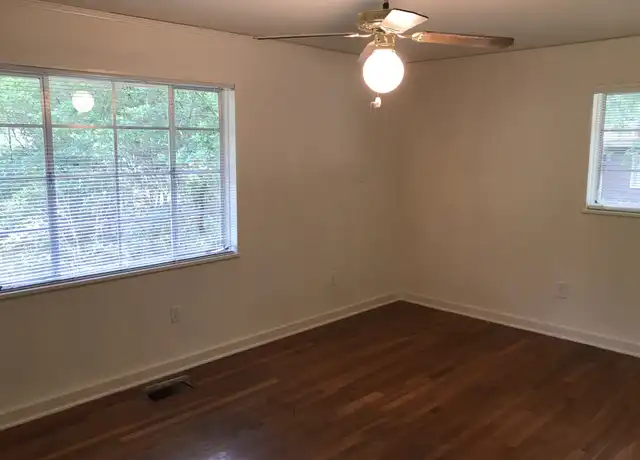 Property at 4316 Ridgewood Rd, Jackson, MS, 39211, 3 beds, 2 baths, [object Object]