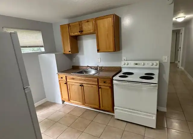 Property at 1639 W 24th St, Jacksonville, FL, 32209, 2 beds, 1 bath, [object Object]