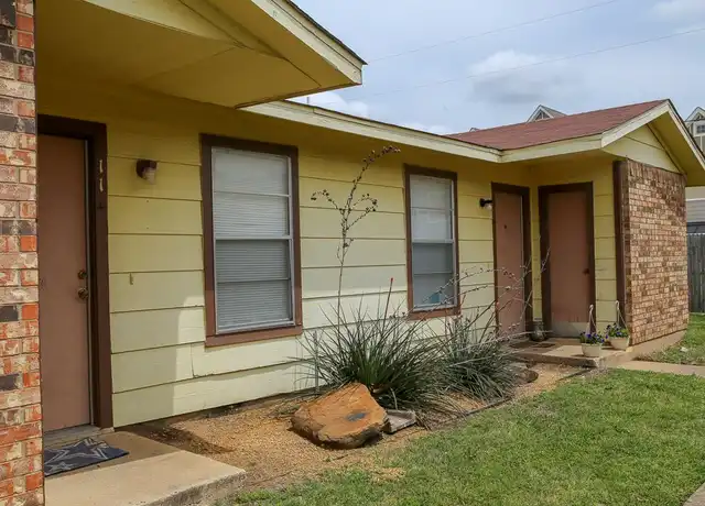 Property at 104 S 14th St Unit 102, Midlothian, TX, 76065, 2 beds, 1 bath, [object Object]