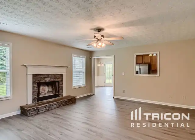Property at 828 Redan Way, Locust Grove, GA, 30248, 5 beds, 3 baths, [object Object]