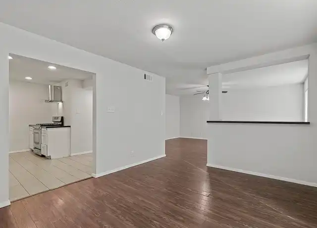 Property at 6024 Westridge Ln #305, Fort Worth, TX, 76116, 2 beds, 2.5 baths, [object Object]
