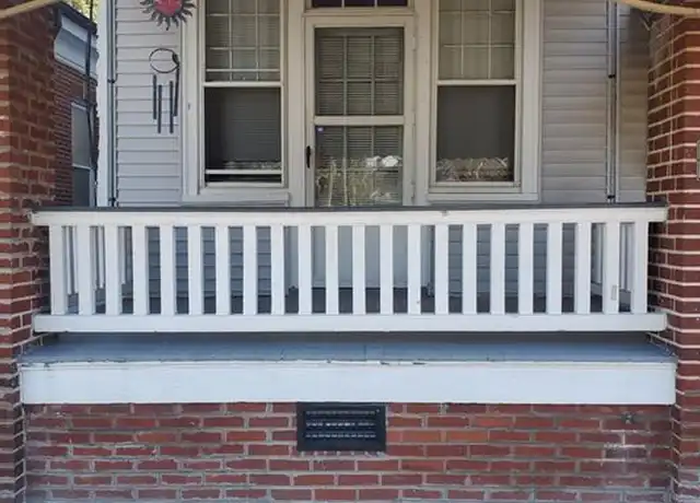 Property at 421 Broad St Apt 1, Portsmouth, VA, 23707, 2 beds, 1 bath, [object Object]