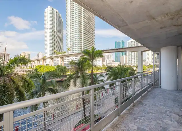 Property at 690 SW 1st Ct #405, Miami, FL, 33130, 1 bed, 1 bath, [object Object]