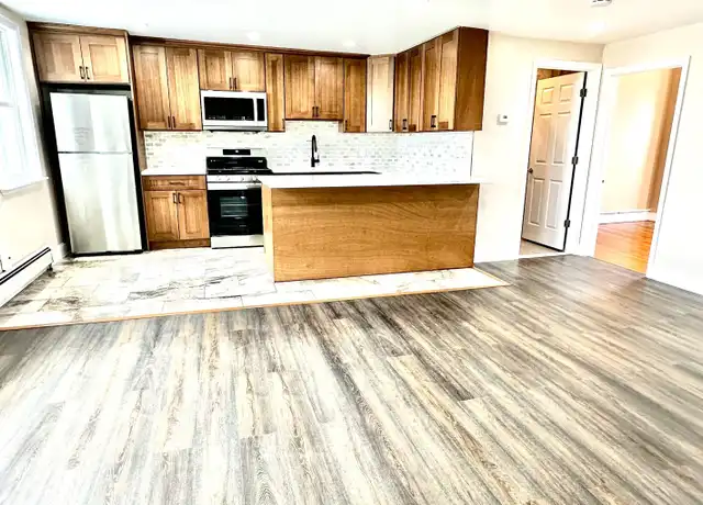 Property at 458 Central Ave Unit 3, Jersey City, NJ, 07307, 2 beds, 1 bath, [object Object]