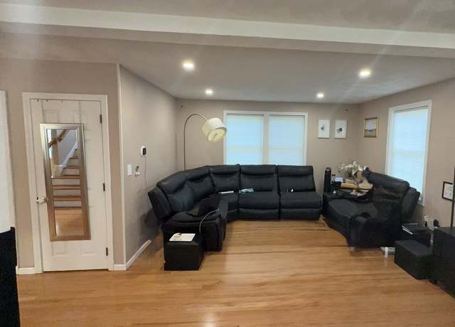 Photo of 39 Endleigh Ave, Billerica, MA 01821
