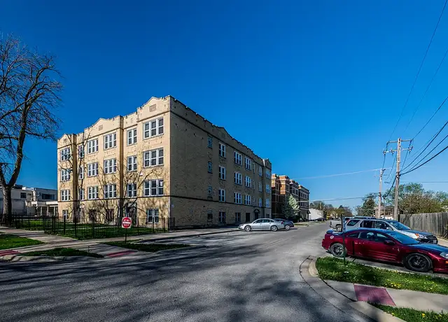 Photo of 404 School St, Maywood, IL 60153