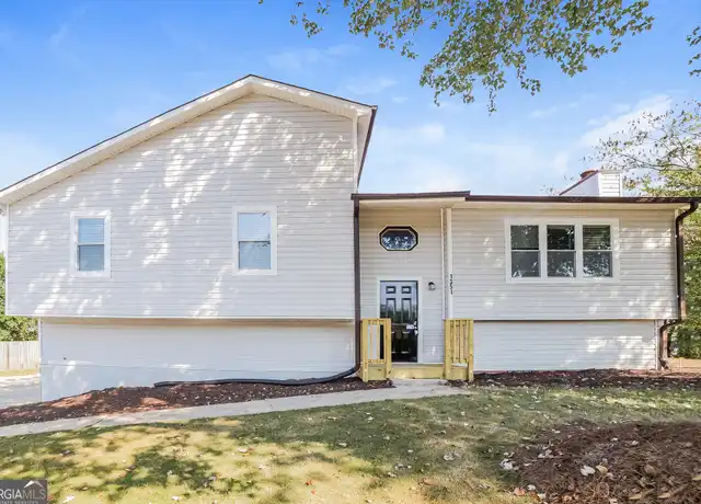 Property at 1354 Fairoaks Ct SW, Marietta, GA, 30008, 3 beds, 2 baths, [object Object]