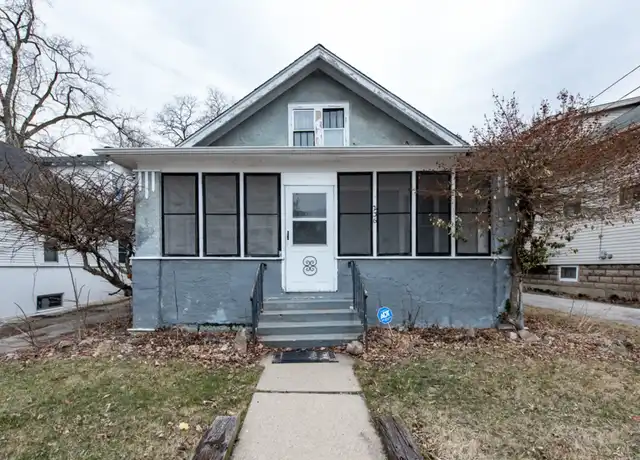 Property at 236 S Park Ave, Waukegan, IL, 60085, 4 beds, 1 bath, [object Object]