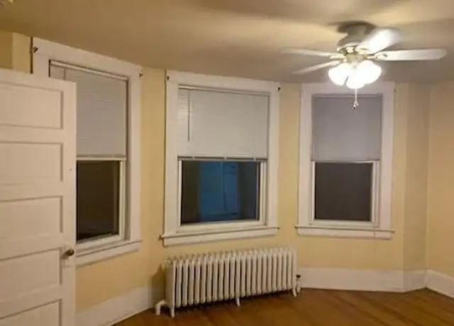 Property at 300 60th St Unit 8, Kenosha, WI, 53140, 1 bed, 1 bath, [object Object]