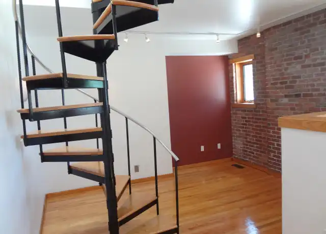 Property at 28 Federal St Unit 2, Greenfield, MA, 01301, 1 bed, 1 bath, [object Object]