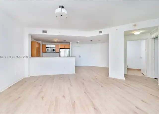 Property at 300 S Biscayne Blvd Unit T-1905, Miami, FL, 33131, 1 bed, 1 bath, [object Object]