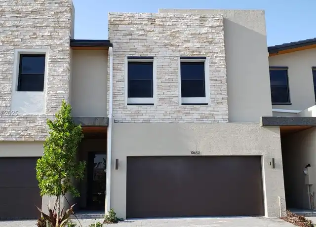 Property at 10452 NW 80th Ter, Doral, FL, 33178, 3 beds, 2.5 baths, [object Object]