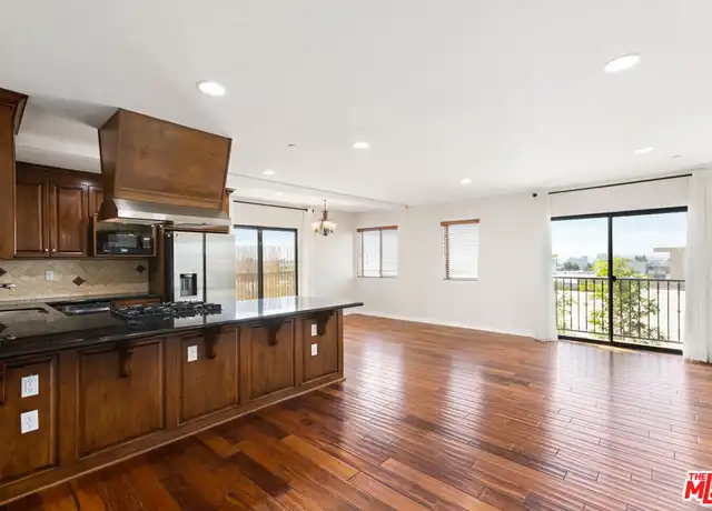 Property at 1146 Hacienda Pl Unit 16, West Hollywood, CA, 90069, 2 beds, 2 baths, [object Object]