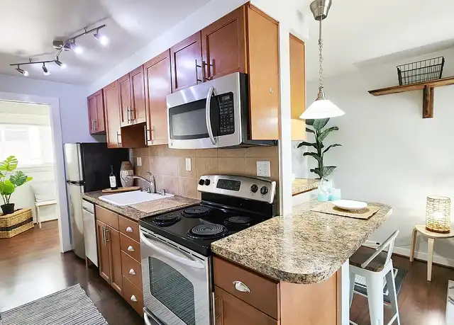 Property at Casa del Rey - 4116 12th Ave NE, Seattle, WA, 98105, 1 bed, 1 bath, [object Object]
