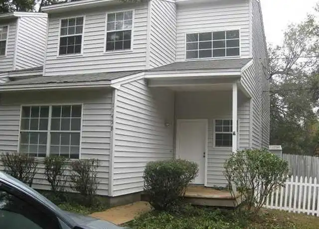 Property at 1145 46th St Unit B, Niceville, FL, 32578, 3 beds, 1.5 baths, [object Object]