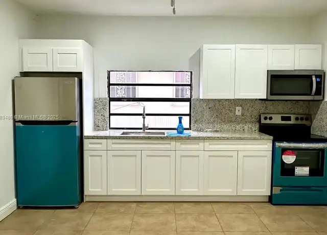 Property at 1770 NW 19th Ter Unit Back, Miami, FL, 33125, 2 beds, 1 bath, [object Object]