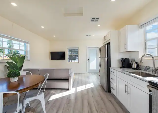 Property at 115 NE 2nd Ter Unit 1-2, Hallandale Beach, FL, 33009, 1 bed, 1 bath, [object Object]