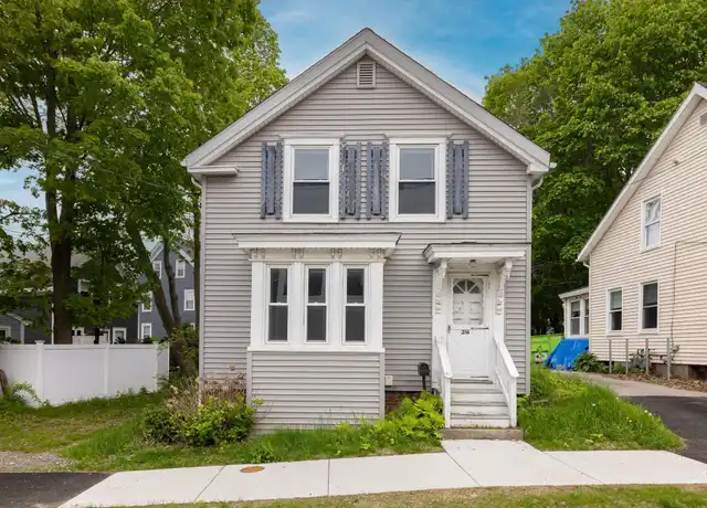 Property at 216 Bartlett St, Portsmouth, NH, 03801, 3 beds, 1 bath, [object Object]