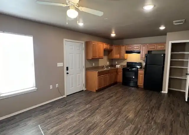 Property at 330 37th St Unit 1, Lubbock, TX, 79404, 3 beds, 1 bath, [object Object]