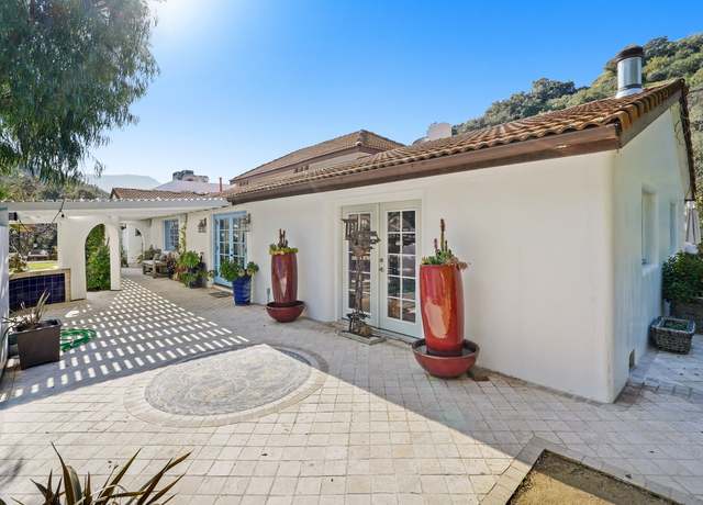 Photo of 24683 Dry Canyon Cold Creek Rd, Calabasas, CA 91302