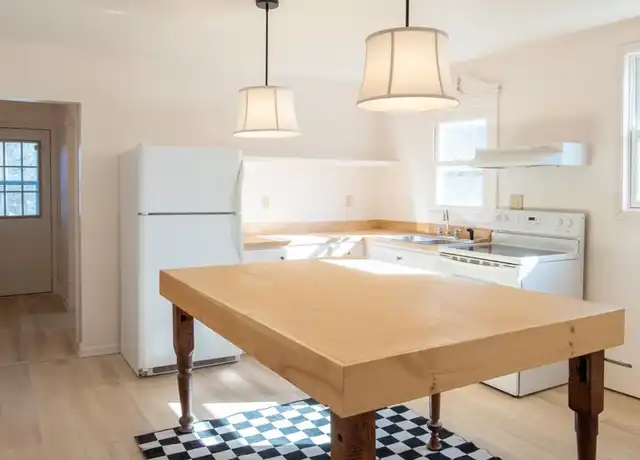 Property at 82 New St, Catskill, NY, 12414, 1 bed, 1 bath, [object Object]