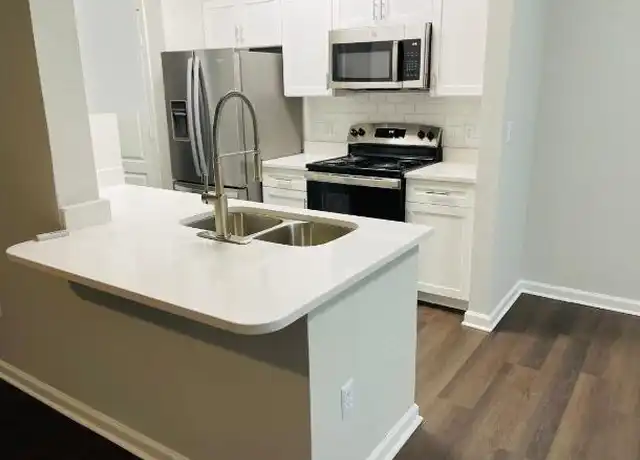Property at 1600 Belle Point Dr, Mount Pleasant, SC, 29464, 1 bed, 1 bath, [object Object]