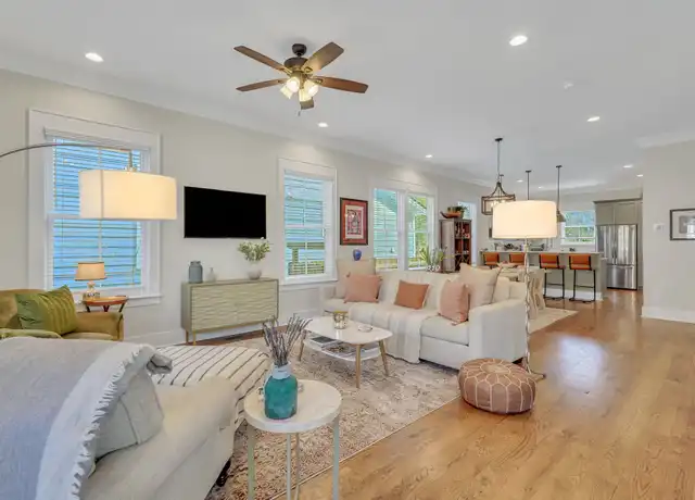 Property at 217 W 33rd St, Savannah, GA, 31401, 3 beds, 3 baths, [object Object]