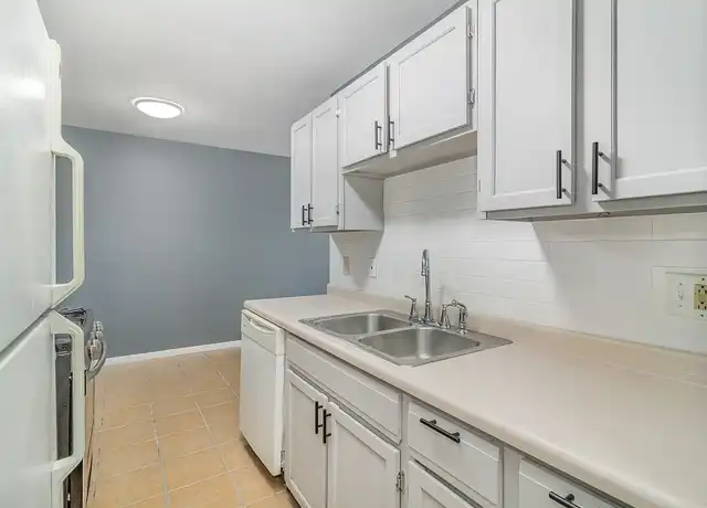Property at Sommerset - 5301 Russell Ave N, Minneapolis, MN, 55430, 2 beds, 1 bath, [object Object]