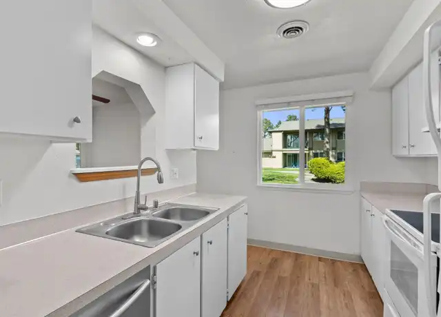 Property at Windsong Apartments ! 1, 2, or 3-Bedroom Homes For Rent in Richland, WA - 850 Aaron Dr, Richland, WA, 99352, 3 beds, 1 bath, [object Object]