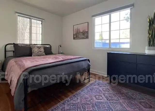 Property at 1218 Coal Ave SE, Albuquerque, NM, 87106, 2 beds, 1 bath, [object Object]
