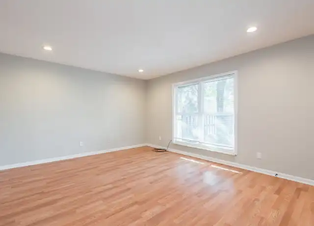 Property at 502 Cedartop Ln NW Unit B, Knoxville, TN, 37923, 2 beds, 1.5 baths, [object Object]