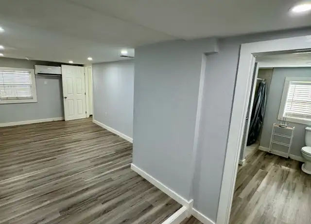 Property at 1322 Avenue L Unit 7, Galveston, TX, 77550, 1 bed, 1 bath, [object Object]