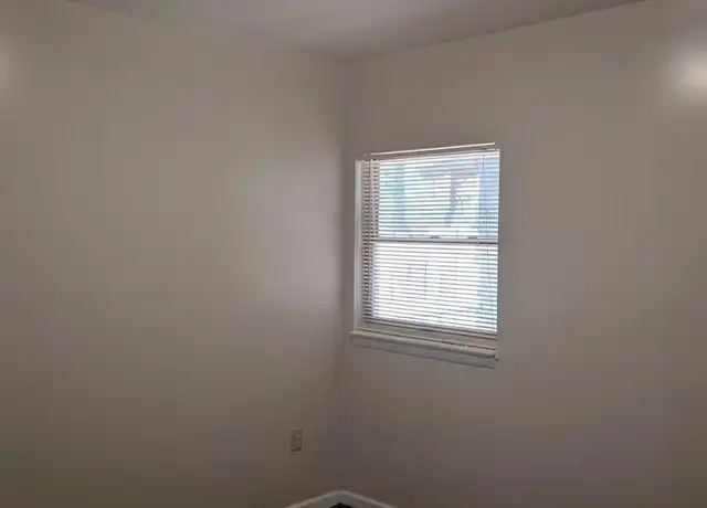 Property at 108 Southern Ave Apt 1, Pittsburgh, PA, 15211, 2 beds, 1 bath, [object Object]