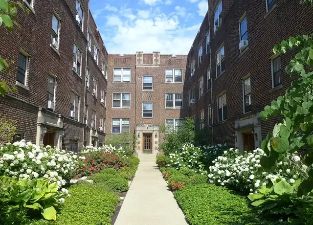 Property at Marshfield Apartments - 3421 N Marshfield Ave, Chicago, IL, 60657, 1-2 bed, 1 bath, [object Object]