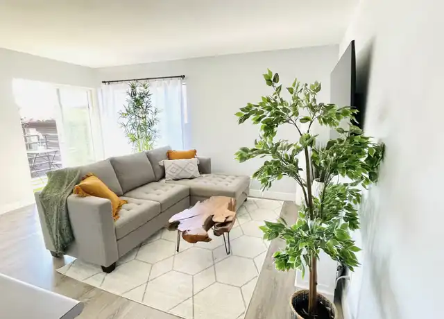 Property at 1312 6th Ave N #7, Seattle, WA, 98109, 1 bed, 1 bath, [object Object]