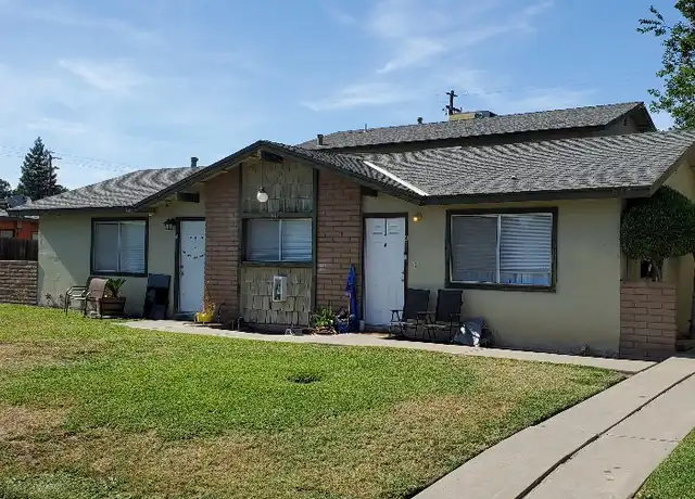 Property at 646 W Iris Ave Unit D, Visalia, CA, 93277, 2 beds, 1 bath, [object Object]