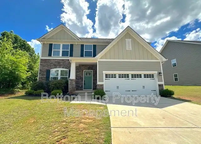 Property at 5087 Crabapple Ln, Charlotte, NC, 28215, 4 beds, 2.5 baths, [object Object]