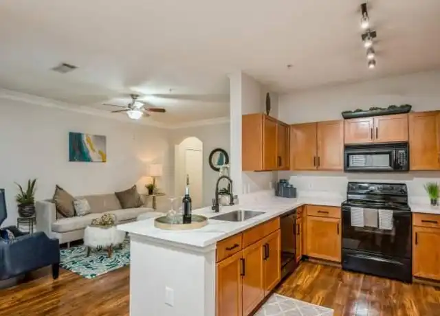 Property at 6900 Lake Woodlands Dr Unit 3155, The Woodlands, TX, 77382, 3 beds, 2 baths, [object Object]