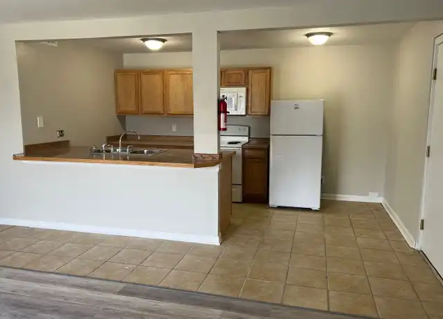 Property at 135 E Cook Rd Unit L5, Mansfield, OH, 44907, 2 beds, 1 bath, [object Object]