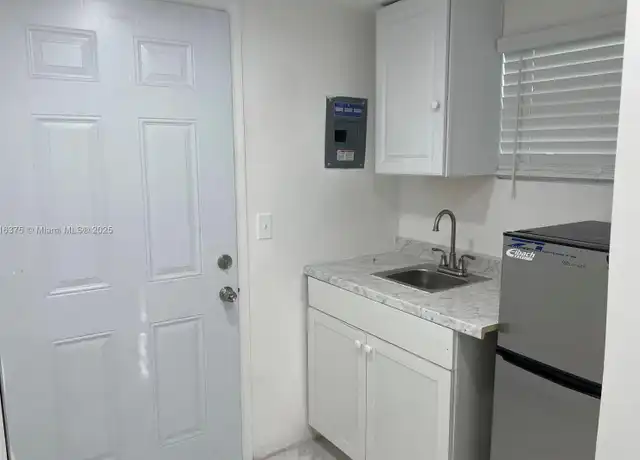 Property at 760 NE 168th St Unit 2, North Miami Beach, FL, 33162, 1 bed, 1 bath, [object Object]