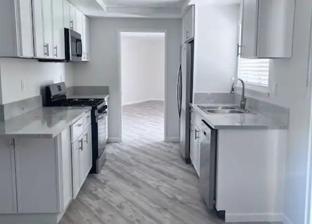 Property at 102 Hillside Way, Redlands, CA, 92373, 4 beds, 2 baths, [object Object]