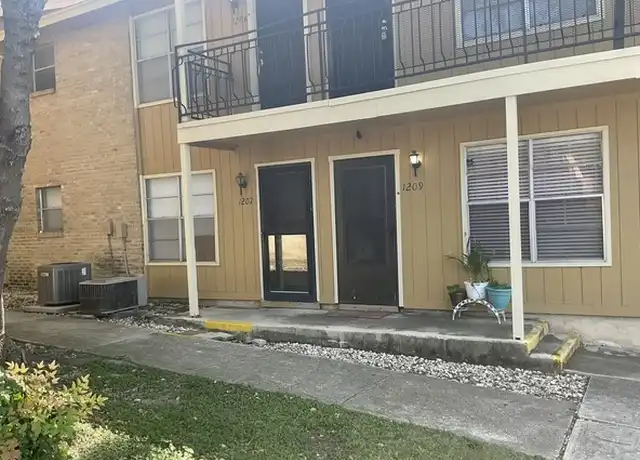 Property at 923 Vance Jackson Rd, San Antonio, TX, 78201, 1 bed, 1 bath, [object Object]