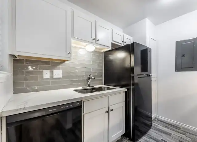 Property at Villa del Sol Apartments - 6100 Westcreek Dr, Fort Worth, TX, 76133, 1-2 bed, 1 bath, [object Object]